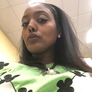 Meet your Posher, Lydia